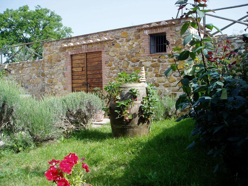 Agriturismo Podere Micitto Usi Екстериор снимка